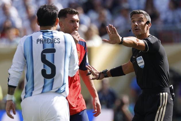 FIFA World Cup, WM, Weltmeisterschaft, Fussball 2026 final - Spain vs Argentina Slovenian referee Slavko Vincic reacts during the FIFA World Cup 2026 final match Spain against Argentina, in New Jersey, USA, 19 July 2026. EAST RUTHERFORD United States  Copyright: xSHAWNxTHEWx