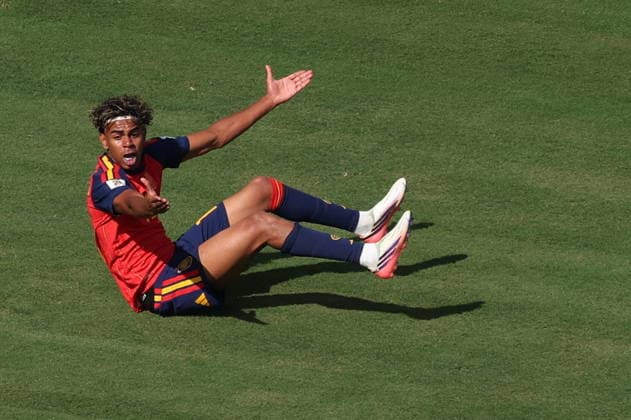 FIFA World Cup, WM, Weltmeisterschaft, Fussball 2026 final - Spain vs Argentina Lamine Yamal of Spain complains during the FIFA World Cup 2026 final match Spain against Argentina, in New Jersey, USA, 19 July 2026. EAST RUTHERFORD United States  Copyright: xSARAHxYENESELx