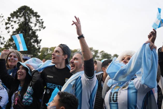 Thousands gather in Buenos Aires to watch FIFA World Cup, WM, Weltmeisterschaft, Fussball Final BUENOS AIRES, ARGENTINA - JULY 19: Argentine football fans wearing national team, Nationalteam jerseys and waving flags watch the live broadcast of the FIFA World Cup final match between Argentina and Spain on a giant screen in Buenos Aires, Argentina on July 19, 2026. Thousands of supporters gathered in public squares, bars, and fan zones across the national capital to cheer for their team in the highly anticipated championship clash. Luciano Gonzalez Anadolu Buenos Aires Argentina. Editorial use only. Please get in touch for any other usage.  Copyright: x2026xAnadoluxLucianoxGonzalezx