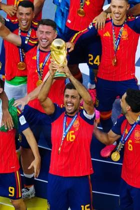 Rodri and the Spain team lift the trophy Spain v Argentina, 2026 FIFA World Cup, WM, Weltmeisterschaft, Fussball Final, Football, New York New Jersey Stadium, East Rutherford, New Jersey, USA - 19 Jul 2026East Rutherford New York New Jersey Stadium New Jersey (NJ) United States of America  Copyright: xJavierxGarcia Shutterstockx 16995474fn