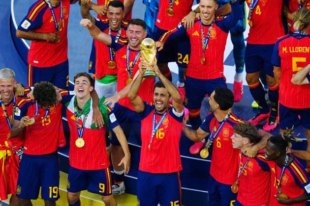 Rodri and the Spain team lift the trophy Spain v Argentina, 2026 FIFA World Cup, WM, Weltmeisterschaft, Fussball Final, Football, New York New Jersey Stadium, East Rutherford, New Jersey, USA - 19 Jul 2026East Rutherford New York New Jersey Stadium New Jersey (NJ) United States of America  Copyright: xJavierxGarcia Shutterstockx 16995474fo