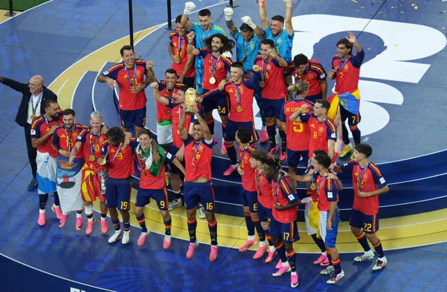 Spain team (Spain) celebrate during Spain and Argentina, Final FIFA World Cup, WM, Weltmeisterschaft, Fussball 2026, New Jersey Stadium, New jersey, USA on July 19, 2026. Thor Wegner DeFodi Images. (Photo by DeFodi Images) - *** The Spanish team celebrates during the 2026 FIFA World Cup final between Spain and Argentina at New Jersey Stadium in New Jersey, USA, on July 19, 2026. Photo by Thor Wegner, DeFodi Images