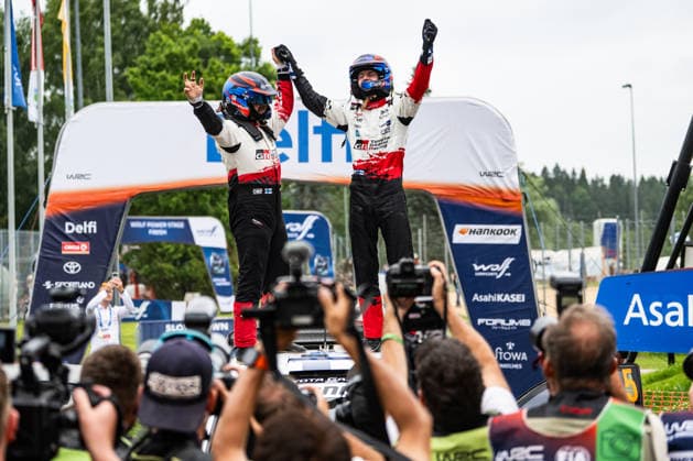 FIA WRC, Motorsport Rallye, WM Delfi Rally Estonia 2026 Sami Pajari and co-driver Marko Salminen of the Toyota Gazoo Racing WRT team celebrate on the podium in Tartu, Estonia, during the FIA World Rally Championship WRC Delfi Rally Estonia 2026. Tartu Estonia  Copyright: xLucaxBarsalix originalFilename:barsali-wrcdelfi260719_npXXi.jpg
