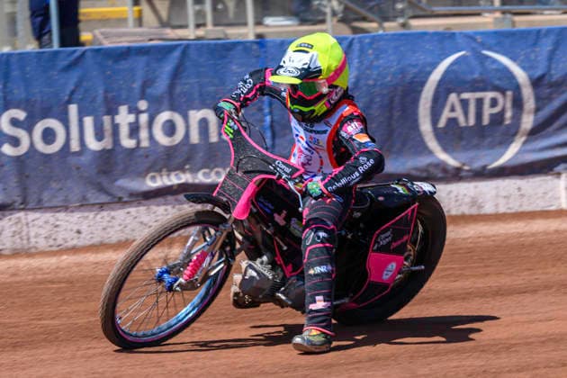 JR Ashworth & Sons Colts Academy - British Youth Championship (125cc) Jessica Cox, 61, competes in the 125cc support class of the British Youth Championship at the National Speedway Stadium in Manchester, United Kingdom. Manchester United Kingdom  Copyright: xMIxNewsx originalFilename:fletcher-jrashwor260719_npra2.jpg