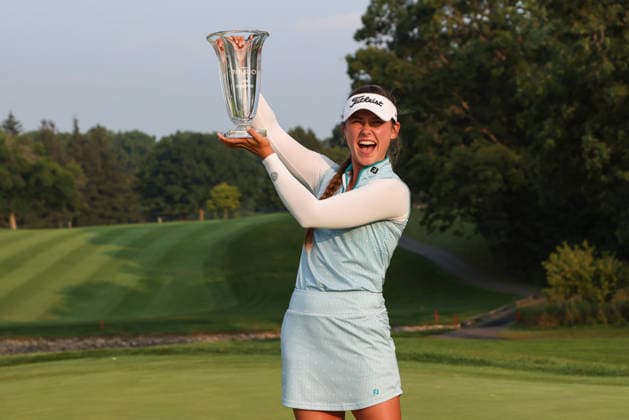 SYLVANIA, OH - JULY 19: Annabelle Pancake-Webb poses for photographs with the winner™s trophy during the awards ceremony following the final round of the LPGA, Golf Damen EPSON Tour - Greater Toledo Classic on July 19, 2026 at Highland Meadows Golf Club in Sylvania, Ohio. (Photo by Scott W. Grau Icon Sportswire) GOLF: JUL 19 LPGA Greater Toledo Classic EDITORIAL USE ONLY Icon26071918