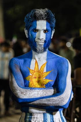 A Bangladeshi football fan painted his face and Body with the Argentina Flag has come to watches the 2026 FIFA World Cup, WM, Weltmeisterschaft, Fussball football match between Spain and Argentina on a big screen at the Dhaka University area. (Final scores; Spain 1-0 Argentina) A Bangladeshi football fan painted his face and Body with the Argentina Flag has come to watches the 2026 FIFA World Cup football match between Spain and Argentina on a big screen at the Dhaka University area. (Final scores; Spain 1-0 Argentina) Bangladesh Copyright: xSazzadxHossainx xSOPAxImagesx Photo_Sazzad Hossain_World Cup Final (14)