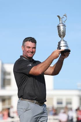 New Zealand s Ryan Fox celebrates with the Claret Jug trophy after winning the 2026 British Open Golf Championships at Royal Birkdale golf club in Southport, England on July 19, 2026. Noxthirdxpartyxsales  aflo_338600146 KojixAokix