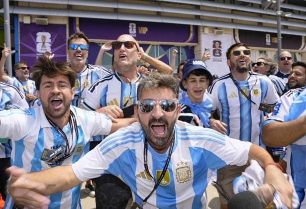 Football: 2026 World Cup Argentina supporters cheer ahead of the football World Cup final against Spain at New York New Jersey Stadium in East Rutherford, New Jersey, on July 19, 2026.  A14AA0005623653P