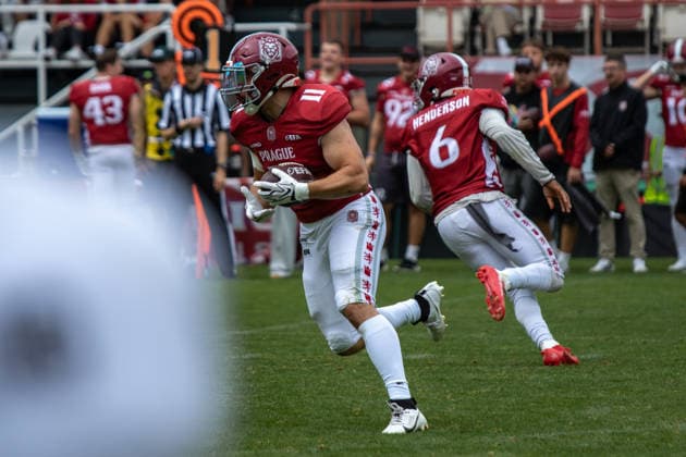 Adam Zouzelka 11, Prague Lions run, Jaylon Henderson 6, Prague Lions , Prague Lions vs Munich Ravens, American Football, EUROPEAN FOOTBALL ALLIANCE (EFA), Week 10, 2026, 19.07.2026 Praha MÄ›stskÃ½ Stadion Czechia Copyright: xM51x