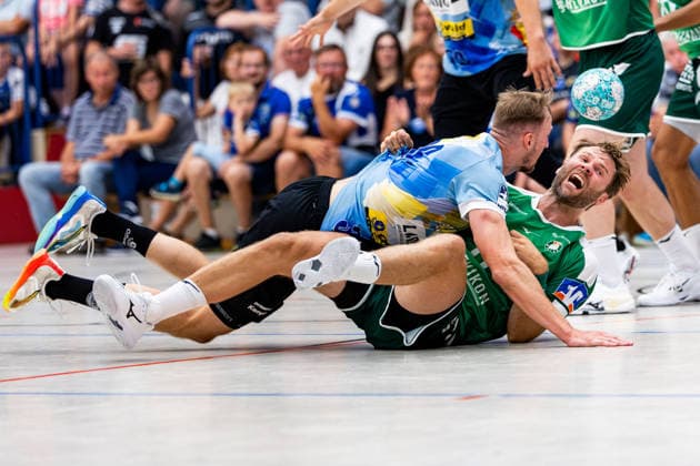 19.07.2026, GER, Handball, Maenner, Saison 26 27, Opel 1.Bl, Testspiel, ThSV Eisenach - HSG Wetzlar Dominik Solak (ThSV Eisenach,30), Petter Overby (HSG Wetzlar) 99848 Wutha-Farnroda Hörselberghalle Thueringen Deutschland *** July 19, 2026, GER, Handball, Men, Season 26–27, Opel 1st Division, Friendly Match, ThSV Eisenach vs. HSG Wetzlar, Dominik Solak (ThSV Eisenach, 30), Petter Overby (HSG Wetzlar), 99848 Wutha Farnroda, Hörselberghalle, Thuringia, Germany