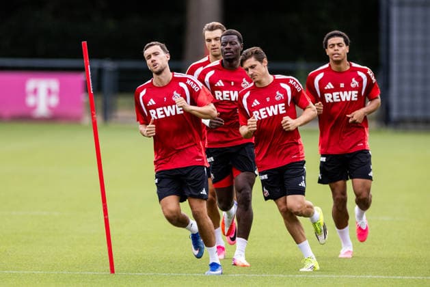 COLOGNE, GERMANY - JULY 20: Luca Waldschmidt (1. FC Koeln, 7), Joel Schmied (1. FC Koeln, 2), Ragnar Ache (1. FC Koeln, 9), Alessio Castro-Montes (1. FC Koeln, 17) and Jahmai Simpson-Pusey (1. FC Koeln, 22) running as a group during a training session of season 2026 27 at Geissbockheim on July 20, 2026 in Cologne, Germany. North Rhine Westphalia Germany Copyright: xSteffiexWunderlx