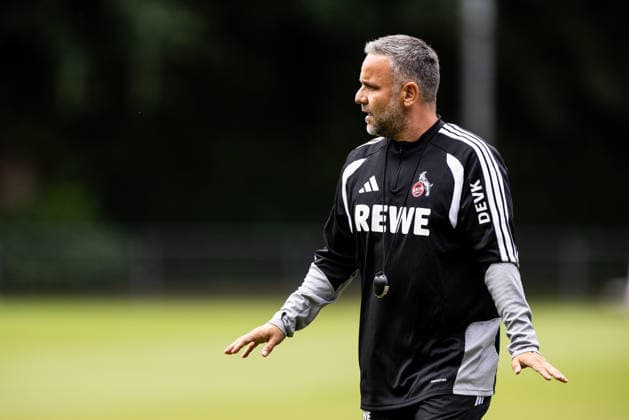 COLOGNE, GERMANY - JULY 20: Evangelos Sbonias(Assistant Coach 1. FC Koeln) during a training session of season 2026 27 at Geissbockheim on July 20, 2026 in Cologne, Germany. North Rhine Westphalia Germany Copyright: xSteffiexWunderlx
