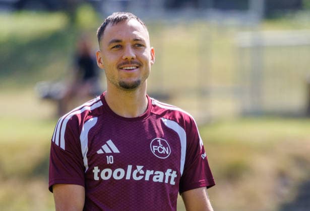 20.07.2026 - Fussball - 2. Fussball-Bundesliga - Saison 2026 2027 - 1. FC Nürnberg FCN Club - Trainingslager Sommer Sommertrainingslager Gais - Bruneck - Südtirol - Zink DaMa - xdaxmax - Julian Justvan (10, 1. FC Nürnberg FCN ) lacht Lachen freut sich Freude *** July 20, 2026 Soccer 2 Soccer Bundesliga 2026–2027 Season 1 FC Nuremberg (FCN) Club Summer Training Camp Summer Training Camp in Gais, Brunico, South Tyrol Zink DaMa xdaxmax Julian Justvan 10, 1 FC Nuremberg FCN laughs, is happy, feels joy