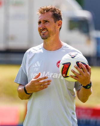 20.07.2026 - Fussball - 2. Fussball-Bundesliga - Saison 2026 2027 - 1. FC Nürnberg FCN Club - Trainingslager Sommer Sommertrainingslager Gais - Bruneck - Südtirol - Zink DaMa - xdaxmax - Miroslav Miro Klose ( Trainer 1. FC Nürnberg FCN ) lacht Lachen freut sich Freude *** July 20, 2026 Soccer 2 Soccer Bundesliga 2026–2027 Season 1. FC Nürnberg (FCN) Club Summer Training Camp Summer Training Camp in Gais, Brunico, South Tyrol Zink DaMa xdaxmax Miroslav Miro Klose, Coach of 1. FC Nürnberg FCN laughs, is happy, feels joy