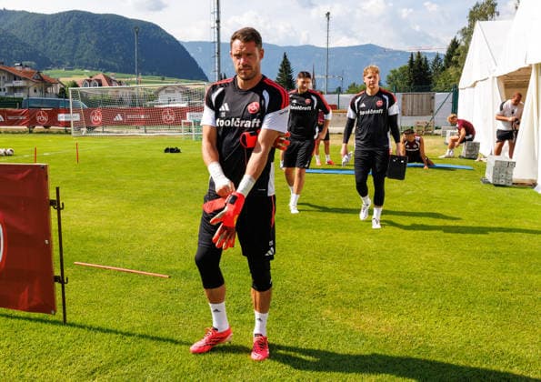 20.07.2026 - Fussball - 2. Fussball-Bundesliga - Saison 2026 2027 - 1. FC Nürnberg FCN Club - Trainingslager Sommer Sommertrainingslager Gais - Bruneck - Südtirol - Zink DaMa - xdaxmax - Christian Mathenia (26, 1. FC Nürnberg FCN ) Robin Lisewski (13, 1. FC Nürnberg FCN ) Nicolas Ortegel (46, 1. FC Nürnberg FCN ) auf dem Weg zum Trainingsplatz *** July 20, 2026 Soccer 2 Soccer Bundesliga 2026–2027 Season 1 FC Nuremberg (FCN) Club Summer Training Camp Summer Training Camp in Gais, Brunico, South Tyrol Zink DaMa xdaxmax Christian Mathenia 26, 1 FC Nuremberg (FCN) Robin Lisewski 13, 1 FC Nuremberg (FCN) Nicolas Ortegel 46, 1 FC Nuremberg (FCN) on the way to the training field