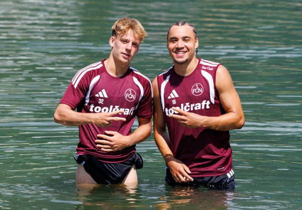 20.07.2026 - Fussball - 2. Fussball-Bundesliga - Saison 2026 2027 - 1. FC Nürnberg FCN Club - Trainingslager Sommer Sommertrainingslager Gais - Bruneck - Südtirol - Zink DaMa - xdaxmax - Tim Janisch (32, 1. FC Nürnberg FCN ) Rafael Lubach (18, 1. FC Nürnberg FCN ) nach dem Training in Badesee *** July 20, 2026 Soccer 2 Soccer Bundesliga 2026–2027 Season 1 FC Nuremberg (FCN) Club Summer Training Camp Summer Training Camp in Gais, Brunico, South Tyrol Zink DaMa xdaxmax Tim Janisch 32, 1 FC Nuremberg (FCN) Rafael Lubach 18, 1 FC Nuremberg (FCN) after training at Badesee