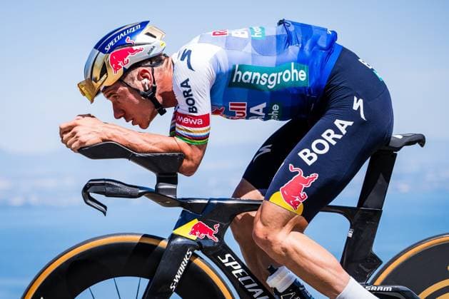 Tour de France 2026 Second Restday HAUTE-SAVOIE, FRANCE - JULY 20 : Evenepoel Remco (BEL) of Red Bull BORA Hansgrohe during the second restday of the 113rd edition of Tour de France an UCI World Tour 2.UWT for Men Elite on July 20, 2026 in Haute-Savoie, France, 20 07 2026 Haute-Savoie France  Copyright: xGvgx