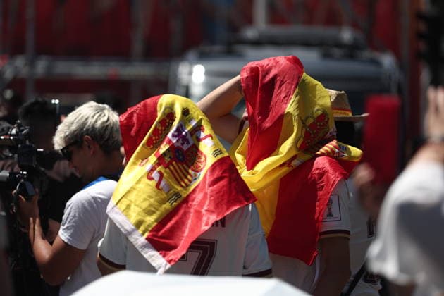 Madrid se prepara para recibir a la Selección Espanola tras la victoria del Mundial de fútbol 2026 Varias personas esperan a la llegada de los jugadores durante los preparativos para la llegada de la Selección Espanola, a 20 de julio de 2026, en Madrid (Espana). La Selección Espanola celebra la conquista de su segunda Copa del Mundo 2026, tras vencer en la final a Argentina, en una rúa cuyo recorrido será desde Moncloa hasta Cibeles. 20 JULIO 2026 Madrid Madrid Espana *** Madrid is preparing to welcome the Spanish National Team following its victory in the 2026 World Cup. Several people are waiting for the players’ arrival as preparations are underway for the Spanish National Team’s arrival on July 20, 2026, in Madrid, Spain. The Spanish national team is celebrating its second 2026 World Cup victory, after defeating Argentina in the final, in a parade that will run from Moncloa to Cibeles on July 20, 2026, in Madrid, Spain.  Copyright: xEduardoxParrax 7677470