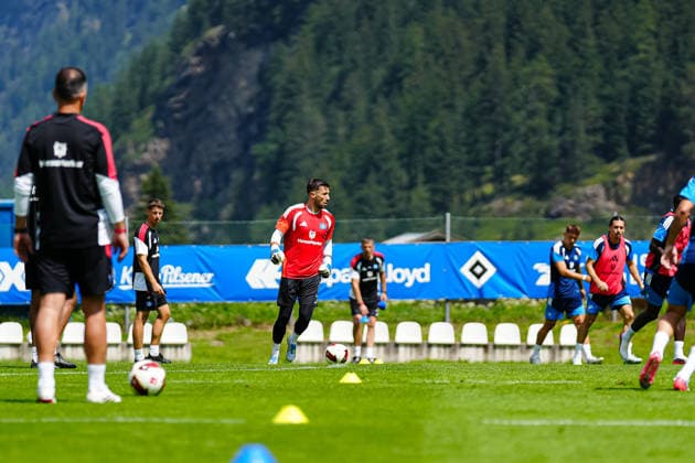 Daniel Heuer Fernandes (Hamburger SV, 01) AUT, Training Hamburger SV, Fussball, 1. Bundesliga, Saison 2026 2027, 20.07.2026 AUT, Training Hamburger SV, Fussball, 1. Bundesliga, Saison 2026 2027, 20.07.2026 Oberlängenfeld *** Daniel Heuer Fernandes, Hamburger SV, Jan. 1, 2026, Hamburger SV Training, Soccer, Bundesliga 1, 2026–2027 Season, July 20, 2026, Austria, Hamburger SV training, soccer, Bundesliga 1, 2026–2027 season, July 20, 2026, Oberlängenfeld Copyright: xEibner-Pressefoto MarcelxvonxFehrnx EP_MFN