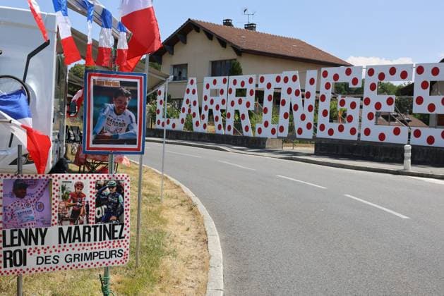 Tour de France 2026 - UCI Cycling Race Pierre Teyssot MAXPPP ; Tour de France 2026 - UCI Cycling Race. Larringes, France on July 20, 2026. Lenny Martinez fans board is seen preparing the tomorrow a day ahead of the 113th edition of the Tour de France cycling race, 26,1 km between Evian and Thonon Les Bains. Pierre Teyssot Maxppp Larringes Haute-Savoie France  Copyright: xMAXPPPxPierrexTeyssotx TEY65879 TEY65879