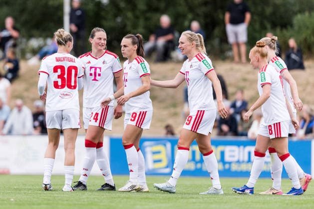 Testspiel: SG 99 Andernach vs. 1. FC Köln, 20.07.2026 ANDERNACH, DEUTSCHLAND - JULI 20: Jubel zum 0:1 durch Elise Stenevik (1. FC Köln, 24) während dem Testspiel zwischen SG 99 Andernach vs. 1. FC Köln im Stadion Andernach am 20. Juli 2026 in Andernach, Deutschland. *** Friendly Match: SG 99 Andernach vs. 1 FC Köln, July 20, 2026, ANDERNACH, GERMANY JULY 20 Celebrations following the 0–1 goal by Elise Stenevik of 1 FC Köln, 24, during the friendly match between SG 99 Andernach and 1 FC Köln at Andernach Stadium on July 20, 2026, in Andernach, Germany Copyright: xBEAUTIFULxSPORTS Wunderlx