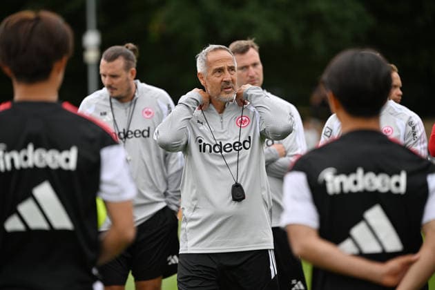 20.07.2026, xjhx, Fussball 1.Bundesliga, Eintracht Frankfurt Training v.l. Trainer Adolf Adi Hütter (Eintracht Frankfurt) Frankfurt am Main *** July 20, 2026, xjhx, Soccer, Bundesliga 1, Eintracht Frankfurt Training, Coach Adolf Adi Hütter, Eintracht Frankfurt, Frankfurt am Main