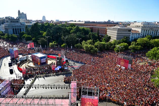 July 20, 2026, Madrid, Madrid, SPAIN: Thousands of Spain supporters gather at Plaza de Cibeles in Madrid to celebrate the national team, Nationalteam s FIFA World Cup, WM, Weltmeisterschaft, Fussball triumph. Fans wave Spanish flags, sing, and celebrate the historic victory in one of the country s most iconic public squares. Madrid SPAIN - ZUMAz108 0862209064st Copyright: xRichardxZubelzux