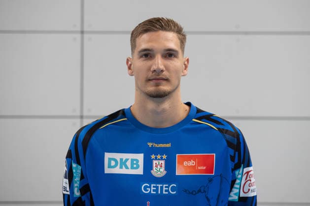 20.07.2026, xtgx, Handball, Opel HBL, SC Magdeburg Media Day v.l. Dominik Kuzmanovic (Magdeburg) Portrait, Portraet, Einzelbild Magdeburg *** July 20, 2026, xtgx, Handball, Opel HBL, SC Magdeburg Media Day, from left: Dominik Kuzmanovic, Magdeburg Portrait, Portrait, Single Image, Magdeburg