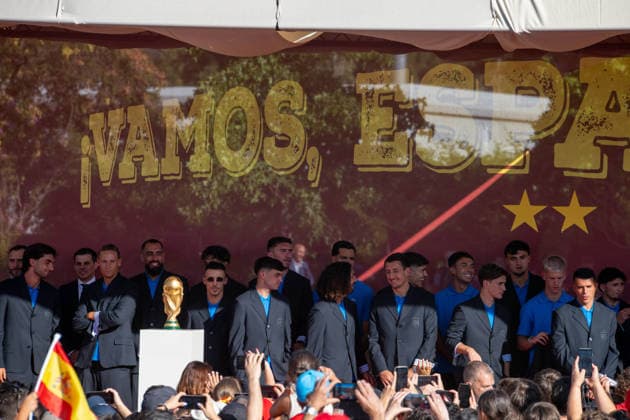 July 20, 2026, Madrid, Madrid, Spain: Thousands of soccer fans line the streets of Madrid to celebrate with the Spanish Men s National Football Team during their open-top bus parade after winning the 2026 FIFA World Cup, WM, Weltmeisterschaft, Fussball on July 20, 2026, in Madrid, Spain. Madrid Spain - ZUMAd308 20260720_zsp_d308_030 Copyright: xJuanxCarlosxLucasx