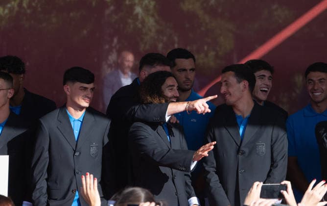 July 20, 2026, Madrid, Madrid, Spain: Thousands of soccer fans line the streets of Madrid to celebrate with the Spanish Men s National Football Team during their open-top bus parade after winning the 2026 FIFA World Cup, WM, Weltmeisterschaft, Fussball on July 20, 2026, in Madrid, Spain. Madrid Spain - ZUMAd308 20260720_zsp_d308_032 Copyright: xJuanxCarlosxLucasx