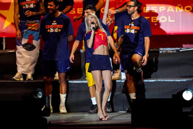 July 21, 2026, Madrid, Madrid, Spain: The singer Ana Mena acts during celebration of Spain as Champions of the FIFA World Cup, WM, Weltmeisterschaft, Fussball 2026 at Cibeles Palace on July 20, 2026 in Madrid, Spain. Madrid Spain - ZUMAa181 20260721_zaa_a181_032 Copyright: xOscarxJ.xBarrosox