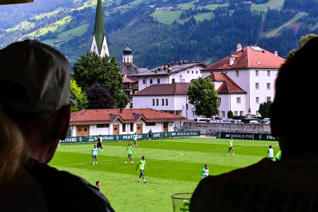 21.07.2026, AUT, Fußball, Herren, 1. Bundesliga, Trainingslager, Saison 2026 2027, Zell am Ziller, SV Werder Bremen Vormittagstraining, Spiel Zell am Ziller Parkstadion Tirol Österreich *** July 21, 2026, Austria, Soccer, Men s, 1. Bundesliga, Training Camp, 2026–2027 Season, Zell am Ziller, SV Werder Bremen Morning Practice, Match at Zell am Ziller Parkstadion, Tyrol, Austria Copyright: xNordphotox xHafnerx