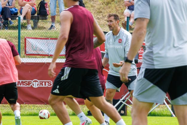 21.07.2026 - Fussball - 2. Fussball-Bundesliga - Saison 2026 2027 - 1. FC Nürnberg FCN Club - Trainingslager Sommer Sommertrainingslager Gais - Bruneck - Südtirol - Zink DaMa - xdaxmax - Miroslav Miro Klose ( Trainer 1. FC Nürnberg FCN ) gestikuliert in Trainingseinheit *** July 21, 2026 Soccer 2 Soccer Bundesliga 2026–2027 Season 1. FC Nürnberg (FCN) Club Summer Training Camp Summer Training Camp in Gais, Bruneck, South Tyrol Zink DaMa xdaxmax Miroslav Miro Klose, Coach of 1. FC Nürnberg FCN gestures during a training session