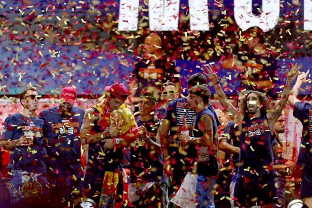 July 20, 2026, Madrid, Madrid, Spain: Spanish forward FERRAN TORRES kisses and lifts the 2026 World Cup trophy surrounded by his teammates on the celebration stage at Plaza de Cibeles. Despite facing heavy public criticism for his performance during the early matches of the tournament, FERRAN TORRES secured his place in Spanish soccer history by scoring the historic winning goal in the 106th minute of the final against Argentina. Up to two million fans flooded the streets of the capital, with 120,000 supporters packing the iconic square, to honor the national team, Nationalteam and witness their heroes commemorate the much-anticipated conquest of their second star. Madrid Spain - ZUMAo127 20260720_zep_o127_274 Copyright: xHugoxOrtunox