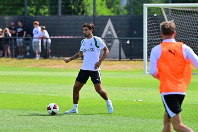 21.07.2026; Moenchengladbach; Fussball, Herren, Saison 2026 2027, Training Borussia Moenchengladbach Jens Castrop (Gladbach) DFL regulations prohibit any use of photographs as image sequences and or quasi-video. ista-Borussia-Park NRW Deutschland *** July 21, 2026, Mönchengladbach, Soccer, Men s, 2026–2027 Season, Borussia Mönchengladbach Training, Jens Castrop, Gladbach. DFL regulations prohibit any use of photographs as image sequences and or quasi-video content at Borussia Park, North Rhine-Westphalia, Germany