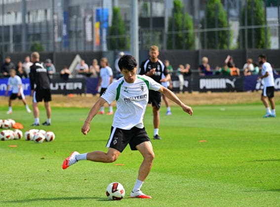 21.07.2026; Moenchengladbach; Fussball, Herren, Saison 2026 2027, Training Borussia Moenchengladbach Shuto Machino (Gladbach) DFL regulations prohibit any use of photographs as image sequences and or quasi-video. ista-Borussia-Park NRW Deutschland *** July 21, 2026, Mönchengladbach Soccer, Men s, 2026–2027 Season, Borussia Mönchengladbach Training, Shuto Machino, Gladbach. DFL regulations prohibit any use of photographs as image sequences and or quasi-video content at Borussia Park, NRW, Germany