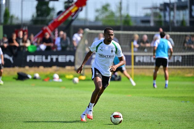 21.07.2026; Moenchengladbach; Fussball, Herren, Saison 2026 2027, Training Borussia Moenchengladbach Nathan Ngoumou (Gladbach) DFL regulations prohibit any use of photographs as image sequences and or quasi-video. ista-Borussia-Park NRW Deutschland *** July 21, 2026, Mönchengladbach Soccer, Men s, 2026–2027 Season, Borussia Mönchengladbach Training Session: Nathan Ngoumou, Gladbach. DFL regulations prohibit any use of photographs as image sequences and or quasi-video content at Borussia Park, North Rhine-Westphalia, Germany