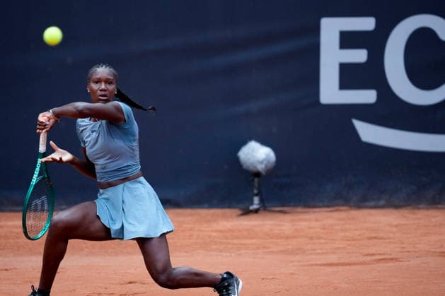 MSC Hamburg Ladies Open - Day 2 Noma Noha Akugue of Germany plays against Valentina Steiner of Germany during their Round of 32 match at the 2026 MSC Hamburg Ladies Open Women s tennis tournament at Am Rothenbaum in Hamburg, Germany. Hamburg Hamburg Greece  Copyright: xOwenxHammondx originalFilename:hammond-2026msch260721_npej7.jpg