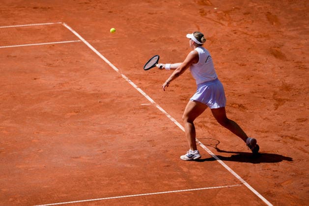 MSC Hamburg Ladies Open - Day 2 Jule Niemeier of Germany plays against Maria Lourdes Carle of Argentina during their round of 32 match at the 2026 MSC Hamburg Ladies Open women s tennis tournament at Am Rothenbaum in Hamburg, Germany. Hamburg Hamburg Greece  Copyright: xOwenxHammondx originalFilename:hammond-2026msch260721_npow8.jpg