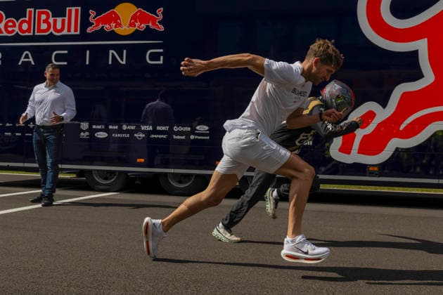 Formula 1 AWS Hungarian Grand Prix 2026. Zsolt Gyulay President and CEO of Hungaroring Zrt. , Attila Molnar 400 meter running European Champion Athlete, Hungarian Grand Prix Mascot, Formula 1 AWS Hungarian Grand Prix 2026. preparations on July 21., 2026 in Hungaroring, Mogyorod, Hungary, Vanessza Ruzsa Zsombor Toth Photography Mogyorod Hungaroring Pest Hungary Copyright: xVanesszaxRuzsax