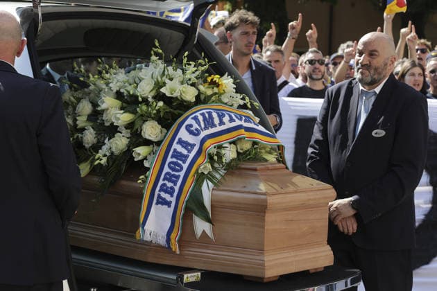 News - Funerali Osvaldo Bagnoli il feretro di misyer Osvaldo Bagnoli douring Funerali Osvaldo Bagnoli, Basilica di San Zeno Verona, Italy, on July 21, 2026. Verona Basilica di San Zeno Italy Copyright: xDavidexCasentinix xLiveMediax 0862306876st