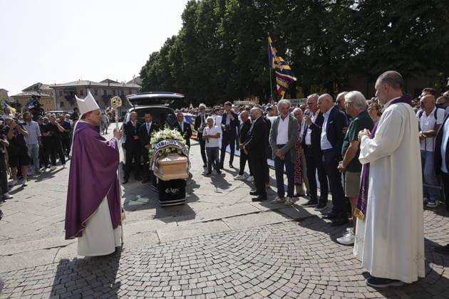 News - Funerali Osvaldo Bagnoli il feretro di Osvaldo Bagnol.i douring Funerali Osvaldo Bagnoli, Basilica di San Zeno Verona, Italy, on July 21, 2026. Verona Basilica di San Zeno Italy Copyright: xDavidexCasentinix xLiveMediax 0862306880st