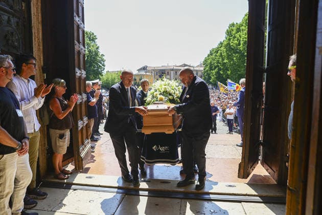 News - Funerali Osvaldo Bagnoli L entrata del feretro douring Funerali Osvaldo Bagnoli, Basilica di San Zeno Verona, Italy, on July 21, 2026. Verona Basilica di San Zeno Italy Copyright: xDavidexCasentinix xLiveMediax 0862306895st