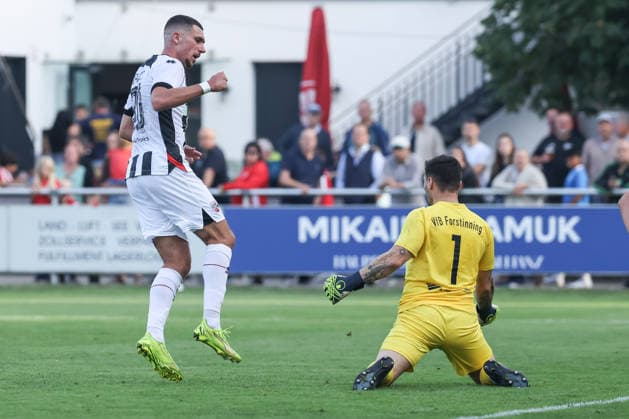 Toto-Pokal - VfB Forstinning - FC Ingolstadt 04; Tor Jubel Treffer Ognjen Drakulic (30, FCI) TW Heidfeld, Michael (1) keine Chance Toto Pokal - FC Ingolstadt 04 VfB Forstinning Saison 2026 2027 *** Toto Cup: VfB Forstinning vs. FC Ingolstadt 04; Goal Celebration: Ognjen Drakulic (30 ), FCI Goalkeeper: Heidfeld, Michael (1) – no chance; Toto Cup: FC Ingolstadt 04 vs. VfB Forstinning; 2026–2027 Season