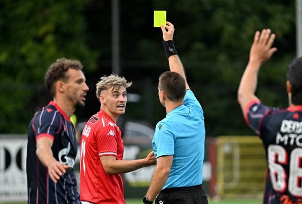 UEFA Champions League Second Qualifying Round First Leg, Inver Park, Belfast, Northern Ireland 21 7 2026 Larne vs Crvena Zvezda Larnes Sean Graham gets booked for diving Sean Graham gets booked for diving 21 7 2026  Copyright: xx Larne v Crvena Zvezda-016