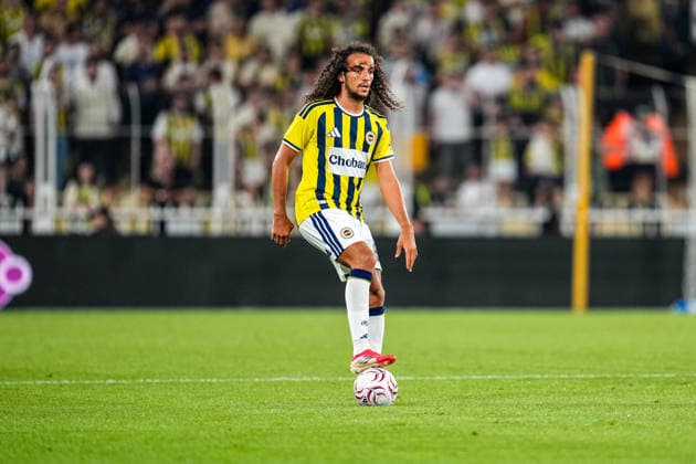 Fenerbahce SK v Gornik Zabrze - UEFA Champions League 2026 27 Second Qualifying Round First Leg Matteo Guendouzi of Fenerbahce controls the ball during the UEFA Champions League 2026 27 second qualifying round first leg match between Fenerbahce SK and Gornik Zabrze at Fenerbahce Sukru Saracoglu Spor Kompleksi on July 21, 2026 in Istanbul, Turkey. Istanbul Istanbul Turkey  Copyright: xYagizxGurtugx originalFilename:gurtug-fenerbah260721_np7JE.jpg