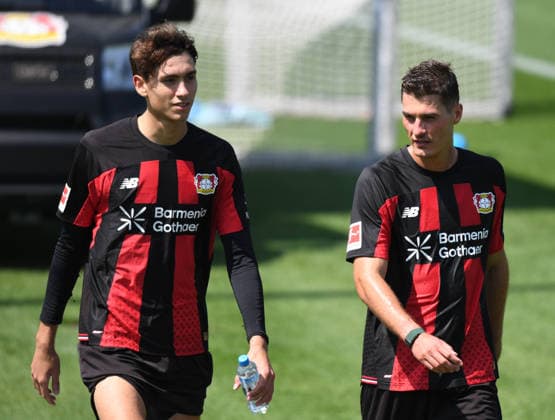 21.07.2026, xophax, Fussball 1.Bundesliga, Bayer 04 Leverkusen . Öffentliches Training . BayArena . Patrick Schick ( Bayer 04 Leverkusen ) , rechts und Aleks Dajmanovic ( Bayer 04 ) Leverkusen *** July 21, 2026, xophax, Soccer, Bundesliga 1, Bayer 04 Leverkusen, Open Practice at BayArena, Patrick Schick (Bayer 04 Leverkusen), on the right, and Aleks Dajmanovic (Bayer 04 Leverkusen)