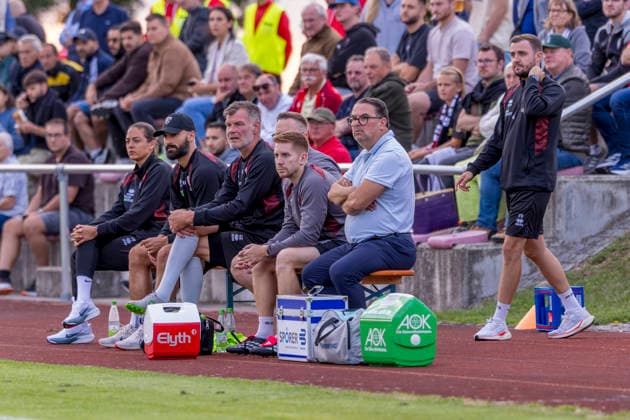 Forstinning, Deutschland 21. Juli 2026: Toto-Pokal - Bayerischer Landespokal - 2026 2027 - 1. Hauptrunde - VfB Forstinning gegen FC Ingolstadt 04 Im Bild: Trainerbank des FCI Sportpark Bayern *** Forstinning, Germany, July 21, 2026 Toto Cup Bavarian State Cup 2026–2027, First Round: VfB Forstinning vs. FC Ingolstadt 04. Pictured: FCI’s bench at Sportpark Bayern Copyright: xFotostandx xSchäferx