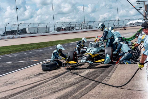 July 20, 2026, Lebanon, Tennessee, USA: IndyCar, Indy Car, IRL, USA SERIES driver, ALEXANDER ROSSI (20) (USA) of Nevada City, CA, brings his car in for service during the Music City Grand Prix at Nashville Superspeedway in LEBANON Tennessee. Lebanon USA - ZUMAa161 20260720_aaa_a161_003 Copyright: xWalterxG.xArcexSr.x