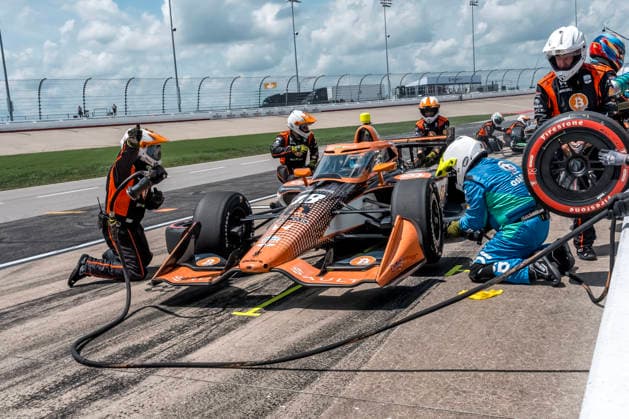 July 20, 2026, Lebanon, Tennessee, USA: IndyCar, Indy Car, IRL, USA SERIES driver, ROMAIN GROSJEAN (18) (CHE) of Geneva, Switzerland, brings his car in for service during the Music City Grand Prix at Nashville Superspeedway in LEBANON Tennessee. Lebanon USA - ZUMAa161 20260720_aaa_a161_005 Copyright: xWalterxG.xArcexSr.x
